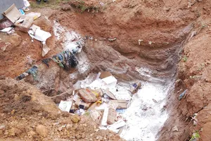 Quảng Trị: Tiêu hủy hơn 5 tấn thực phẩm vi phạm trị giá 280 triệu đồng