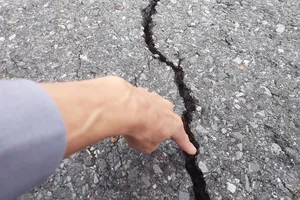 Quảng Trị: Quốc lộ 1 qua Đèo Ngang nứt bất thường