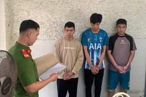 Ba đối tượng đánh shipper tử vong bị khởi tố về tội "Cố ý gây thương tích"