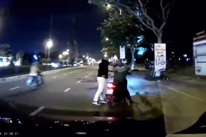 Hình ảnh tài xế Grab bị đánh được camera ghi lại