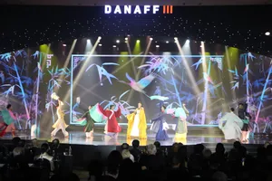 Đêm bế mạc diễn ra với nhiều tiết mục nghệ thuật ấn tượng