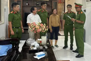 Cơ quan Công an ra quyết định tạm giữ đối với vợ chồng Huỳnh Thị Thu Thủy và Trần Đức Ngữ. Ảnh: CACC