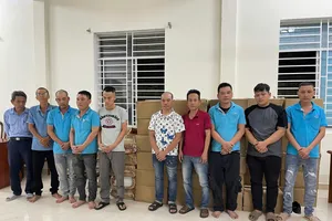 Các đối tượng liên quan đến vụ trộm tại cơ quan điều tra. Ảnh: CACC