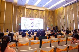 Hội nghị diễn ra sôi nổi với các phiên thảo luận chuyên sâu