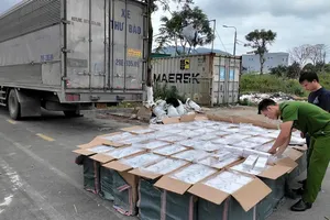 Thuốc lá nhập lậu công an thu giữ. Ảnh: CACC