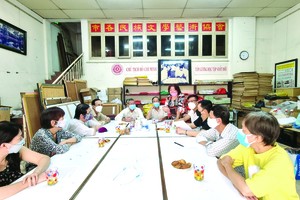 華文文學會鼓勵文友創作