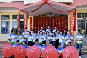 參與"賀歲"特輯的團隊演出一瞥。