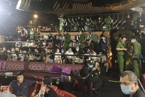 又在 Ferso 酒吧查獲癮君子