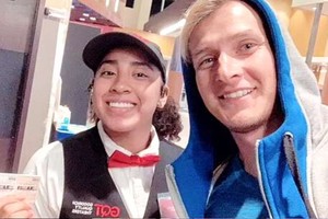 男子觀看同一部電影 292 次破世界紀錄