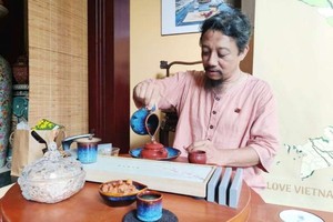茶藝師阮玉俊希望向社群推廣越南茶文化。