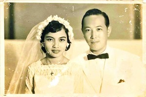 鄭廣偉與黎氏紅於1955年的婚照。