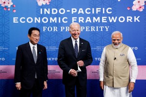 2022年5月23日，日本東京，美國總統拜登、日本首相岸田文雄、印度總理莫迪出席「印度太平洋經濟框架」啟動儀式。攝：Jonathan Ernst/Reuters
