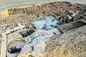 土耳其發現1.1萬年前怪異石柱