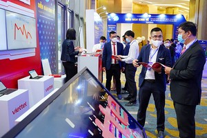 本市2022年經濟論壇展示的數字化轉型解決方案。