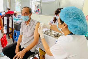 本月6月14日在平盛郡第二十五坊為當地居民組織新冠疫苗追加劑接種。