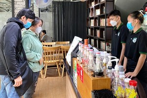 臨時工現是大學生半工讀的新趨勢。