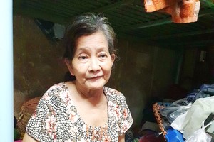 文桂花動手術後正在家休養。