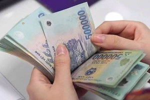 自今年7月1日起，區域基薪每月介於325萬元至468萬元之間。