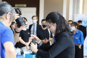 酒店啟動塑片再製計劃