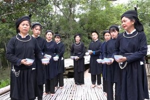 跳碗舞是與岱依族同胞的生產和日常生活息息相關的流行舞蹈之一。