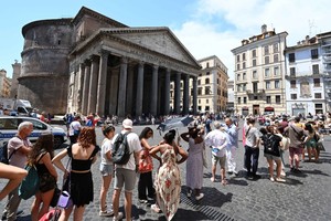 自2020年1月以來，歐盟人口淨減少超過65.6萬。圖源：新華社發（阿爾貝托·林格里亞攝）