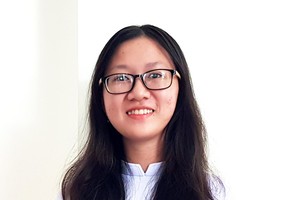 陳明英詩獲得教育與培訓部頒發　年 國家科技比賽一等獎的獎狀。