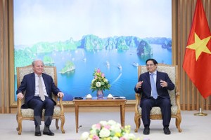 政府總理范明政接見阿克塞爾‧馮‧托森伯格拜。