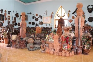 占婆族傳統手工藝產品。