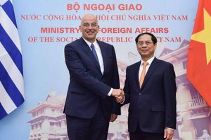 希臘外長訪問越南