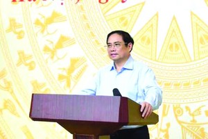 無現金交易量增 76 %