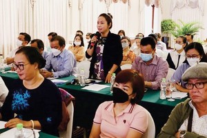 企業在會上反映所遇羈絆。