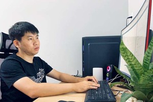 阮成尚曾被街坊誤會是失業，因為經常看到他在家。