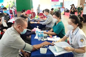 第十一郡醫療力量將與各個職能部門、團體配合前往各生產單位和企業為勞動者接種新冠疫苗。