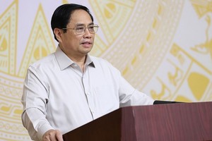 范明政總理在會上發表指導意見。