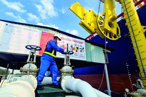 燃油價格繼續調降