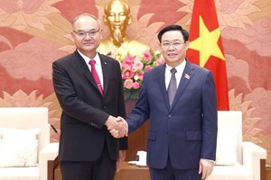 國會主席接見泰國參議院第一副議長