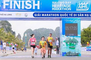 下龍市舉辦國際馬拉松大賽