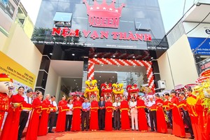 万成乳胶床垫有限公司开张一隅。