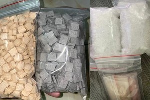 岘港市年终查获大量毒品