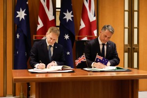 澳英签署安全协议