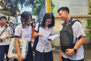 近4000考生参加天赋学校十年级招生考试