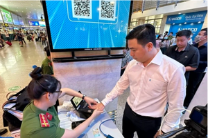 当局为人们创建了二级电子身份账户。