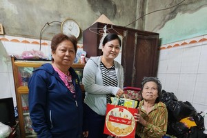 温陵会馆关爱贫困高龄福建乡亲