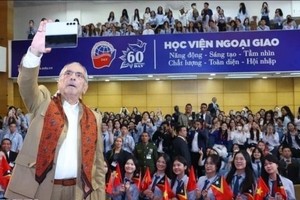 东帝汶民主共和国总统与大学生交流