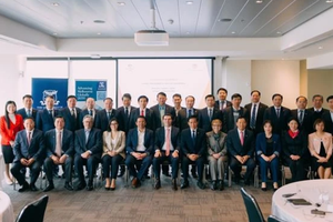 越南高级干部代表团。 (自图越通社)