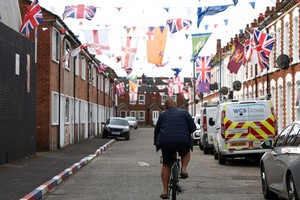 英国去年 6069 人自杀 25 年来最高