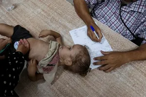 世卫组织宣布在加沙地带脊髓灰质炎疫苗接种活动。