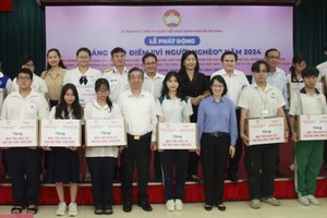 “为穷人”行动高峰月