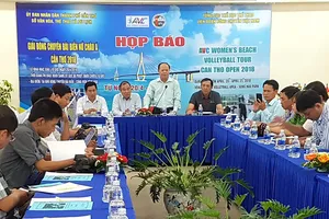 Quang cảnh buổi họp báo. Ảnh: TUẤN QUANG