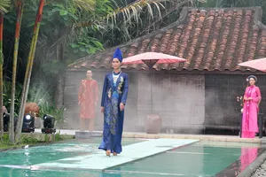 NTK Hoài Sang ra mắt bộ sưu tập dạ yến độc đáo